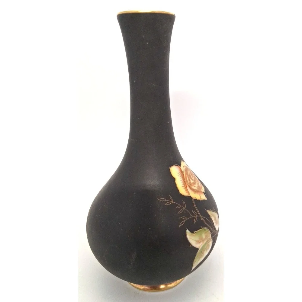 22 Karat Gold Rimmed on Royal‎ Porzellan Bavaria Handarbeit Vase